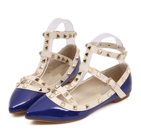 The Rivet Pointed Flat Shoes