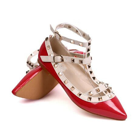 The Rivet Pointed Flat Shoes