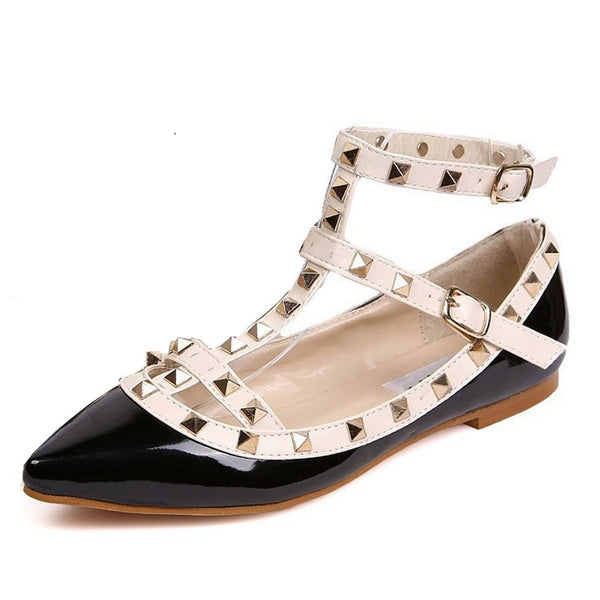 The Rivet Pointed Flat Shoes